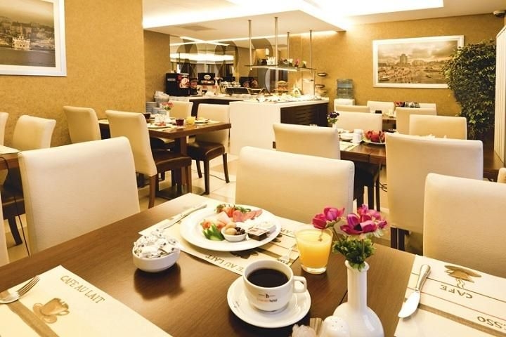 Emerald Hotel0
