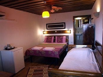 Akropolis Guest House2
