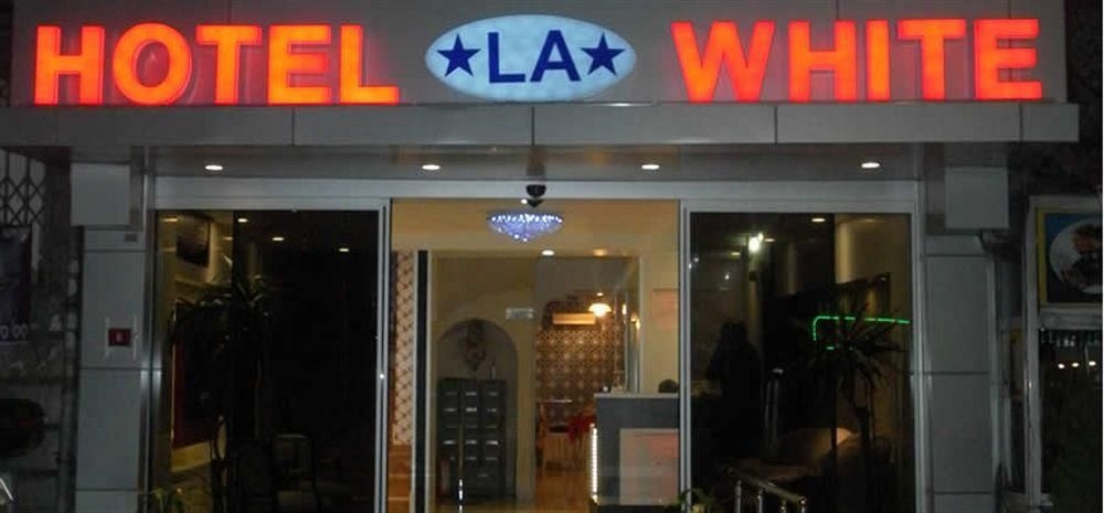 Hotel La White3