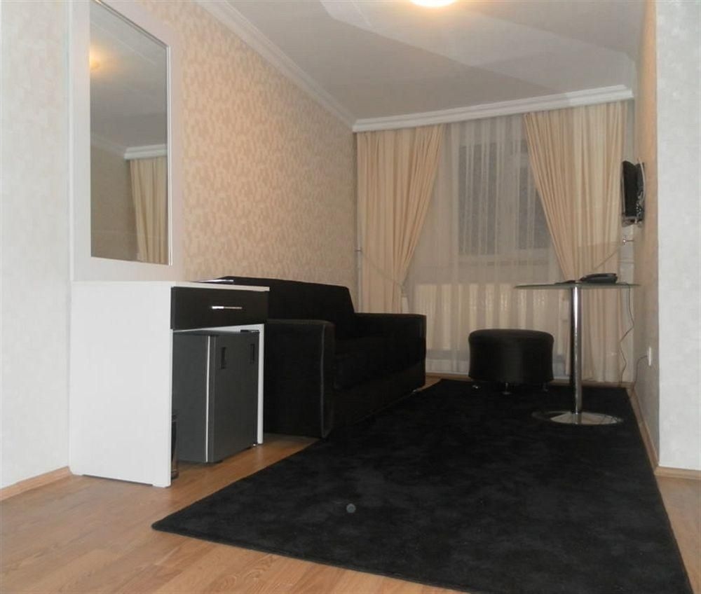Hotel La White0
