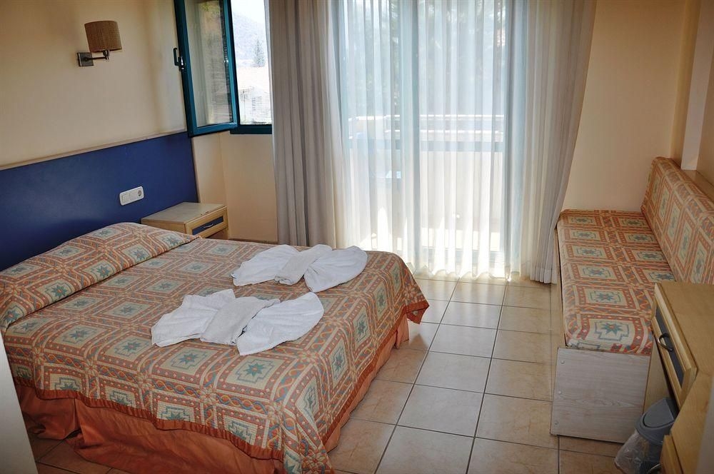 Montebello Beach Hotel2