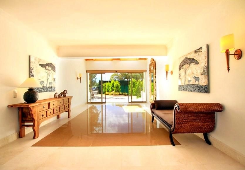 Palm Bay Beach Hotel4