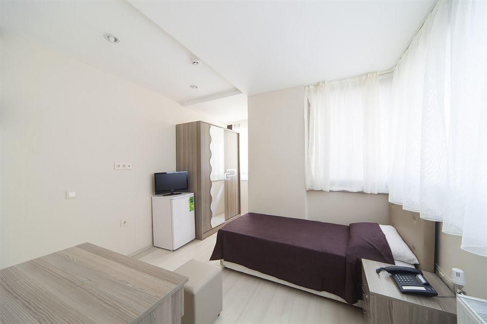 Nil Luxury Academic Apart1