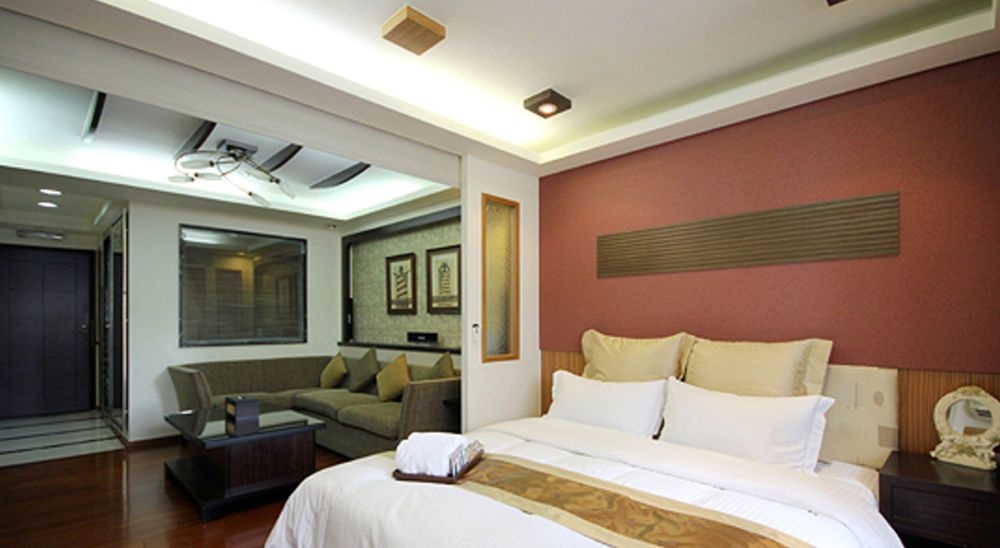 Athena Suite0