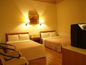 Riverside Hotel1
