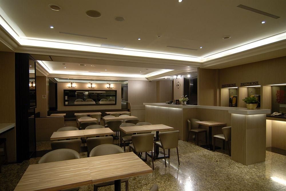 โรงแรมอีสต์ ดราก้อน (East Dragon Hotel)3