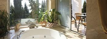 More Resort & Spa4