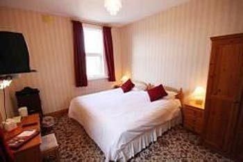 Warrens Guest House0