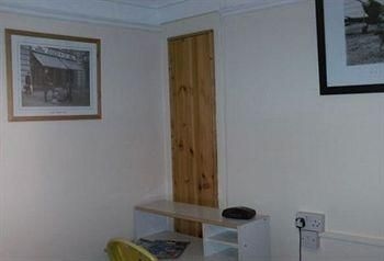 Marina Lodge Guest House4