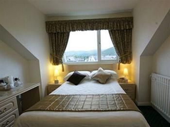 Lindisfarne House2