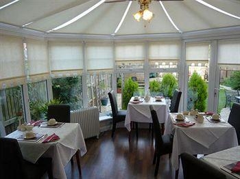 The Ridings Guest House0