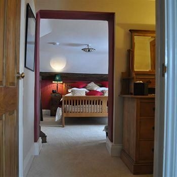 Old Ivy House Bed & Breakfast4