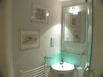 Gate House B&B4