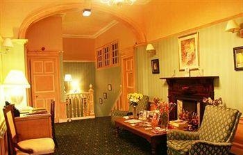 Grosvenor Gardens Hotel0