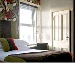 The Townhouse Hotel0