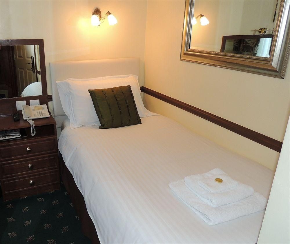 White House Hotel4