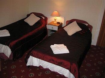 Ashmount Hotel4