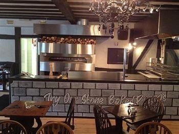 The Coach & Horses Inn4
