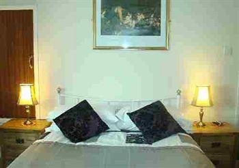 All Seasons Guest House0