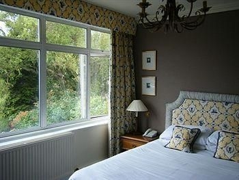 Upper Reaches Hotel2