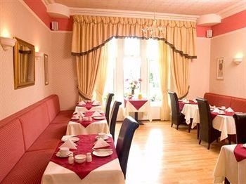 Huntingdon House Hotel4