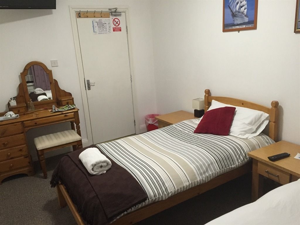 Boat Hotel4