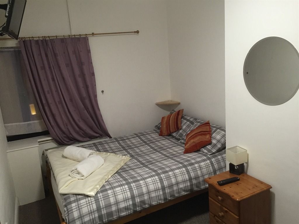 Boat Hotel3