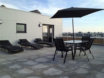 Pinnacle Apartments Central0