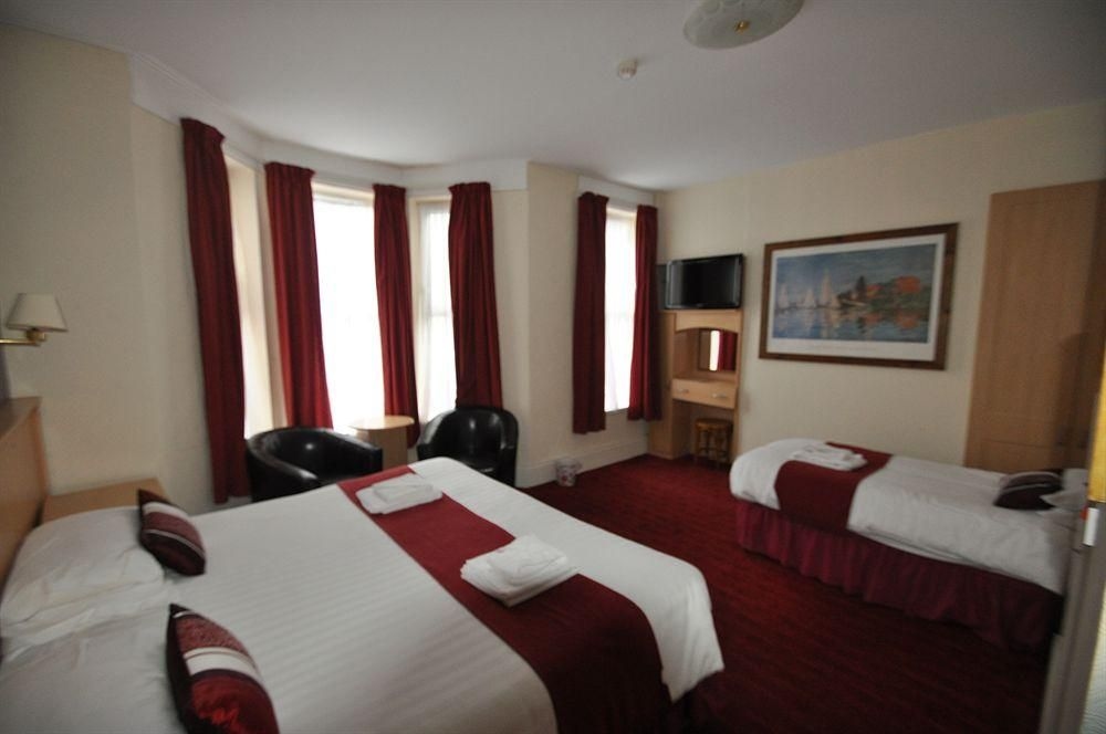 The Port Hotel4