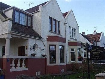 Linden Guest House4