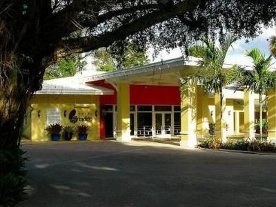 Hotel Indigo Miami Lakes2