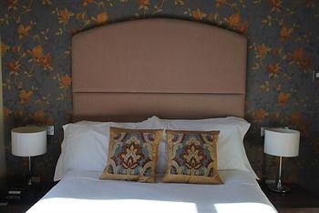 The Salisbury Hotel0
