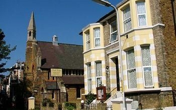 South Lodge3