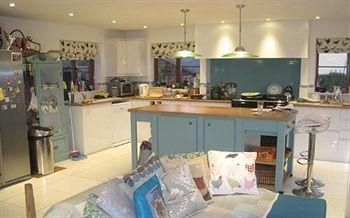 Cames Mead B&B & Meare Green Farm4