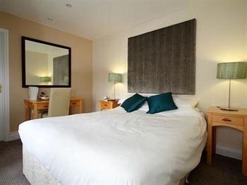 The Grove Arms4
