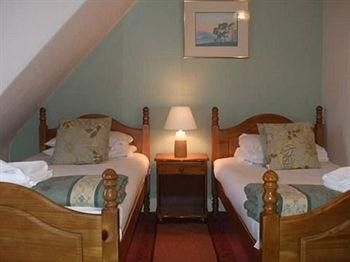 Royston Guest House4