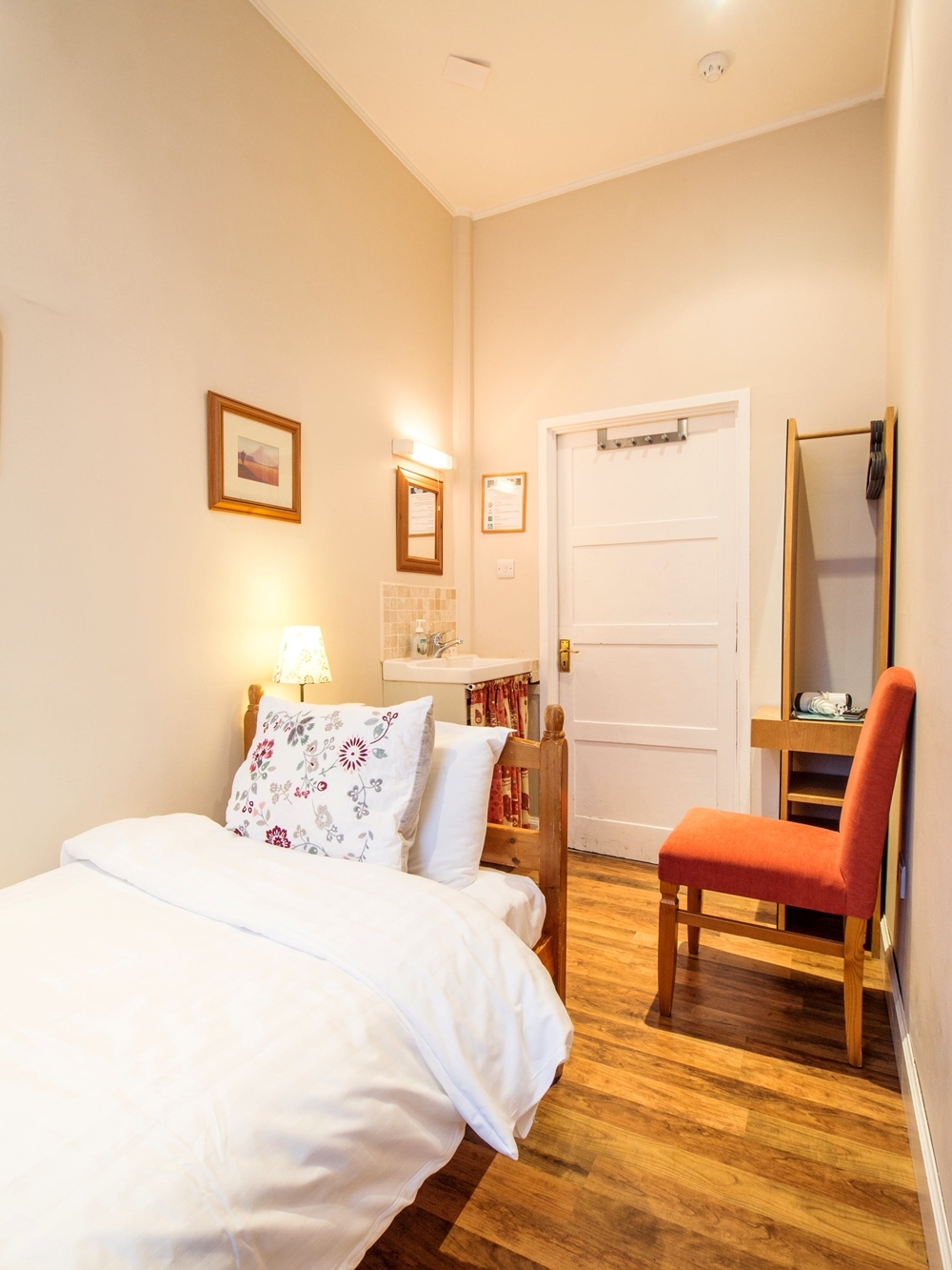Dene Guest House2