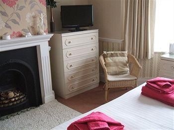 Pink House Bed and Breakfast3