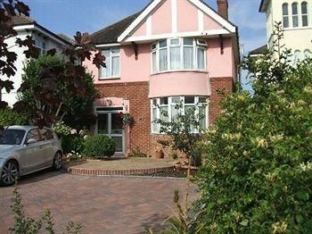 Pink House Bed and Breakfast4