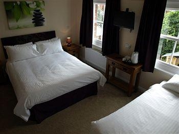 Stones Hotel, Bar and Restaurant1