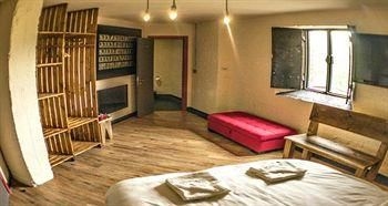 Victoria Warehouse Hotel1