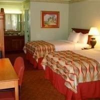 Ramada Inn Naples3