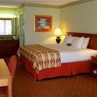 Ramada Inn Naples2