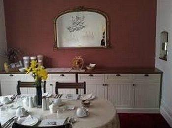Boyne House Guest House4