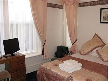Carlton Lodge - Guest house1