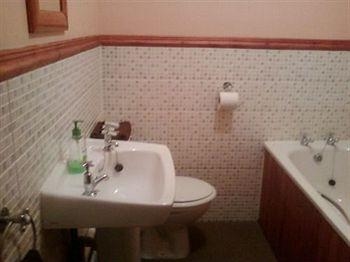 Bryn Coed Guest House4