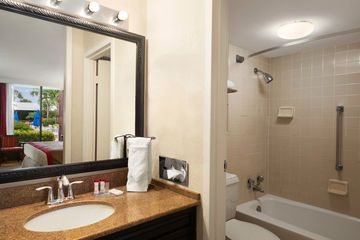 Ramada Naples3