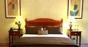 Brandshatch Place Hotel & Spa2