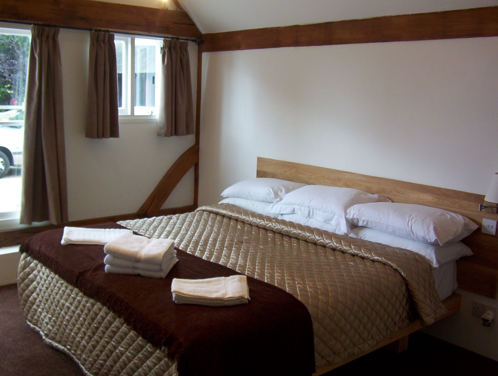 Tonge Barn3