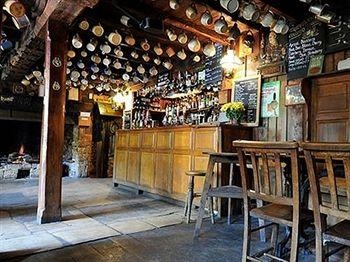 The Falkland Arms4